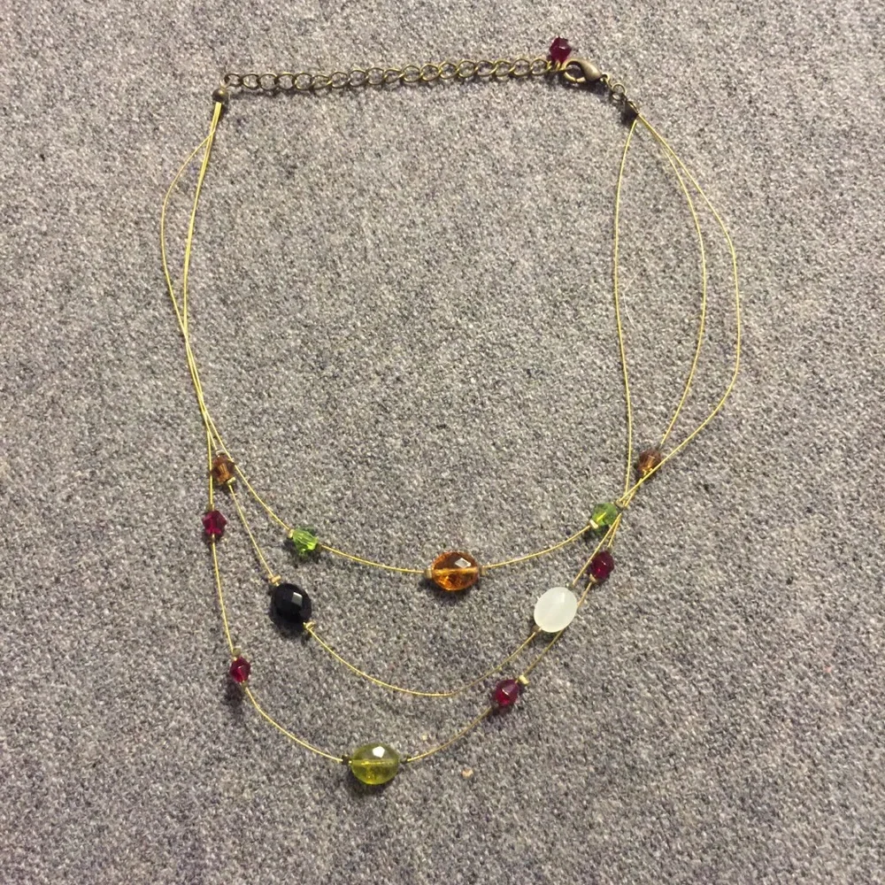4 necklaces - Picture 8 of 13